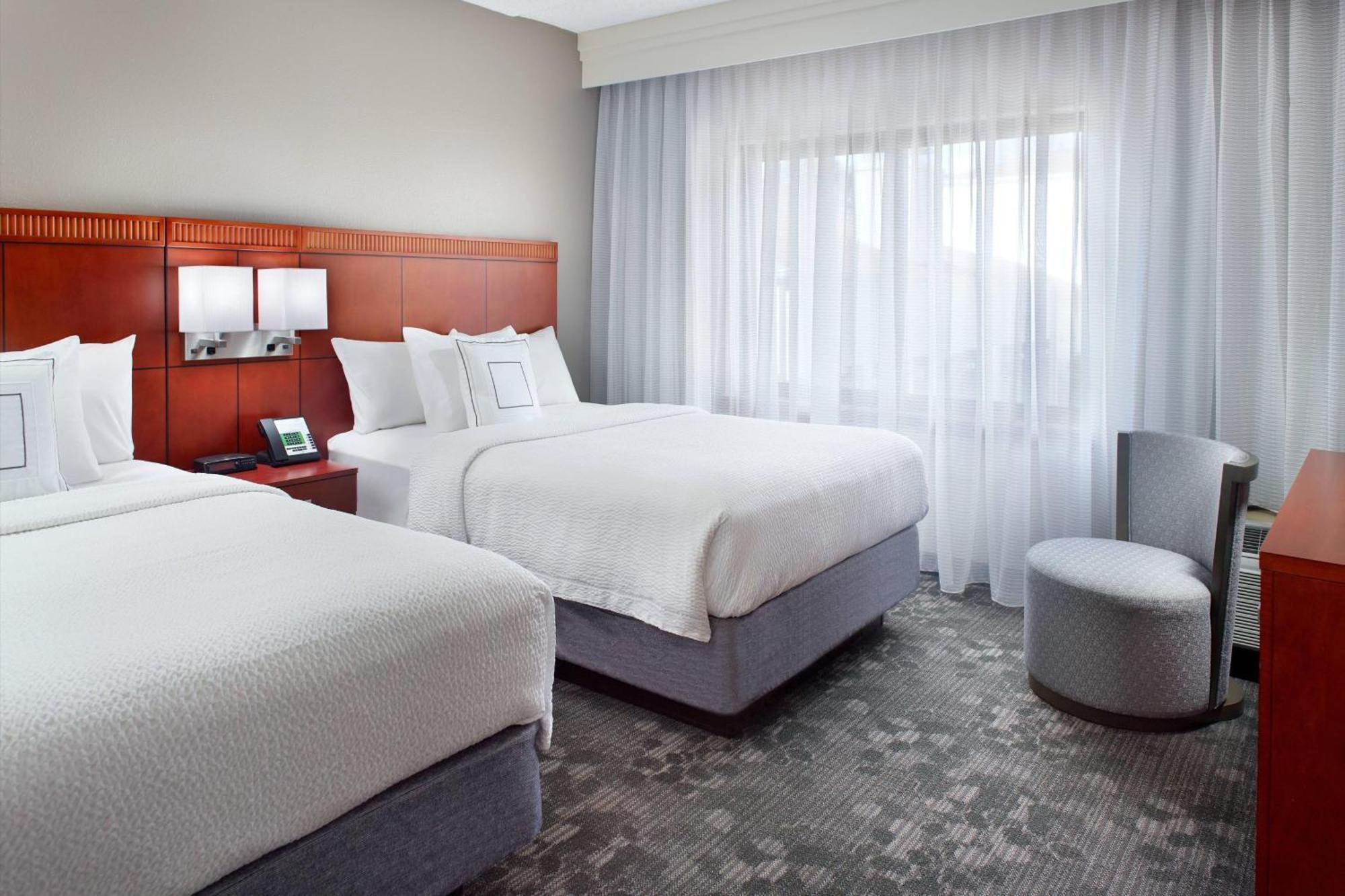 Courtyard By Marriott Greensboro Εξωτερικό φωτογραφία