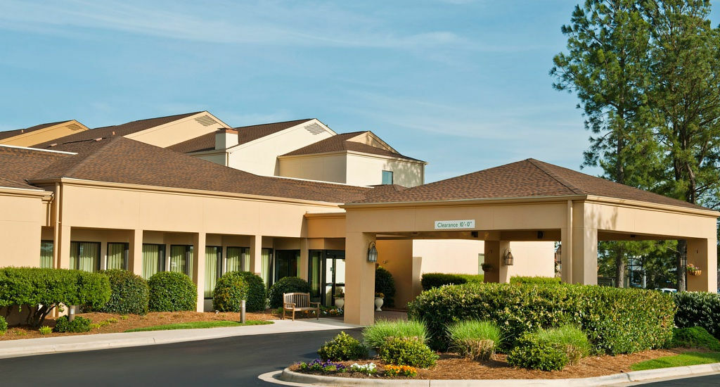 Courtyard By Marriott Greensboro Εξωτερικό φωτογραφία